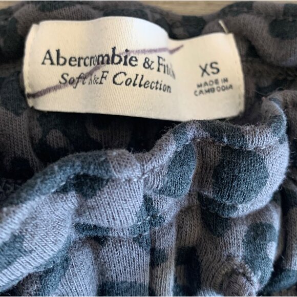 ABERCROMBIE & FITCH Black + Gray Cheetah Print Hi-Rise Waist Knit Shorts Size XS - Picture 4 of 8